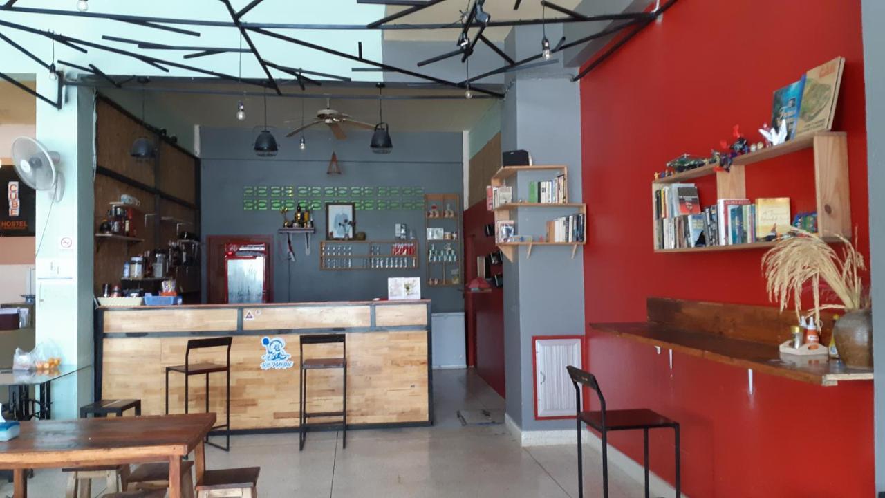 Cube Hostel Krabi town Exteriör bild