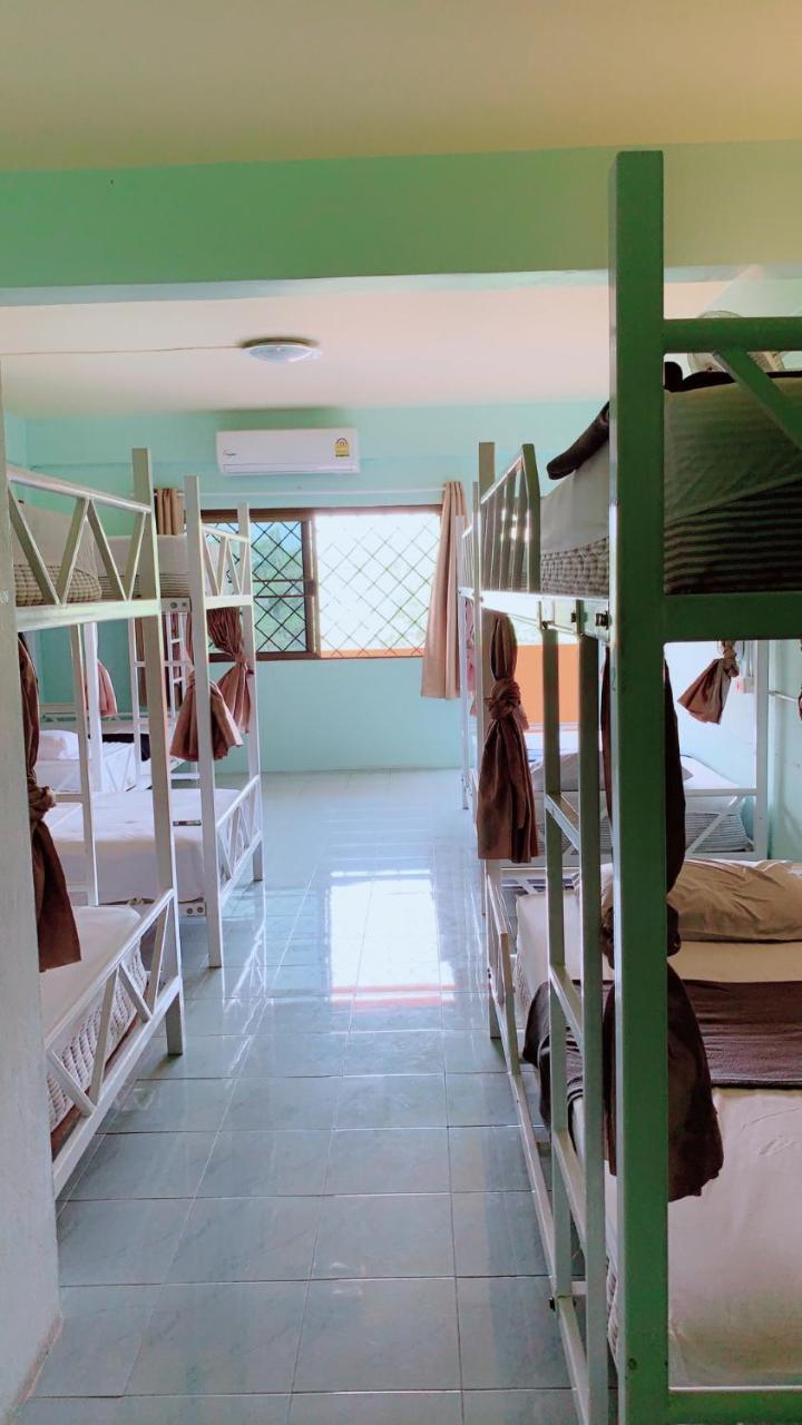 Cube Hostel Krabi town Exteriör bild