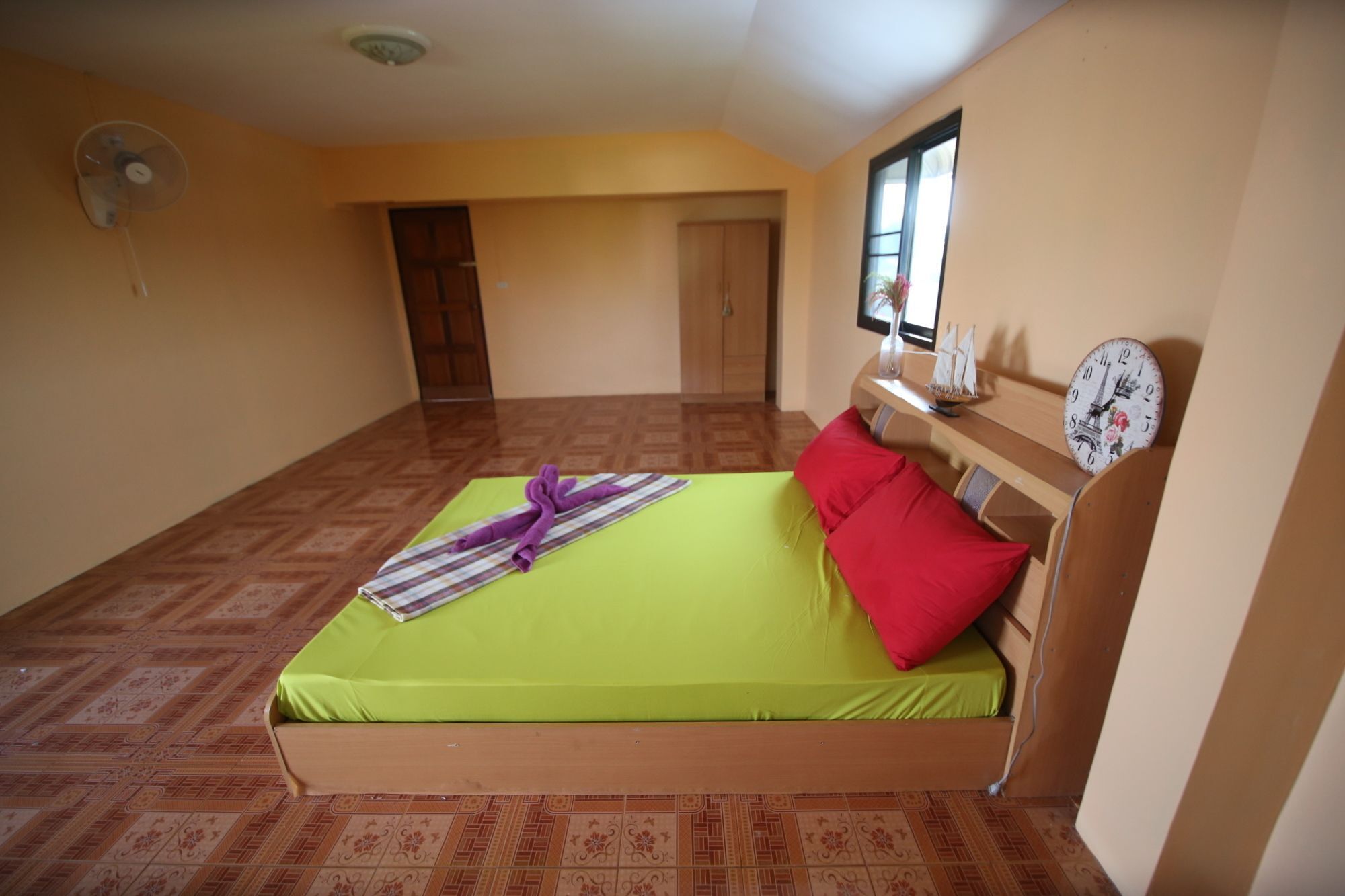 Cube Hostel Krabi town Exteriör bild