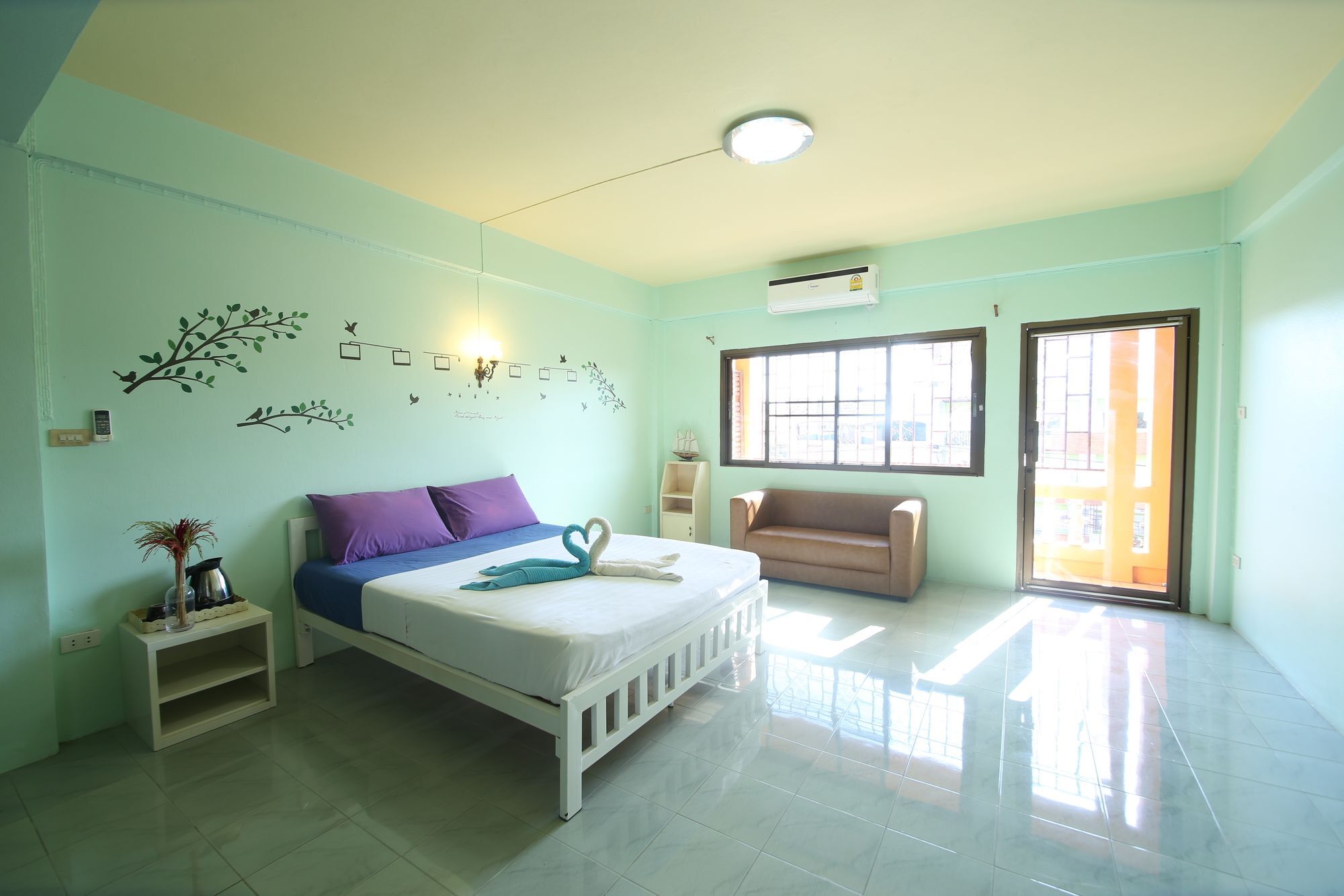 Cube Hostel Krabi town Exteriör bild
